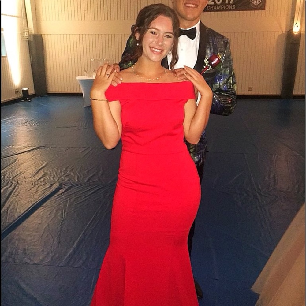 Prom dress - Picture 4 of 7